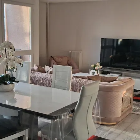 Large And Superb Near Paris * Creil
