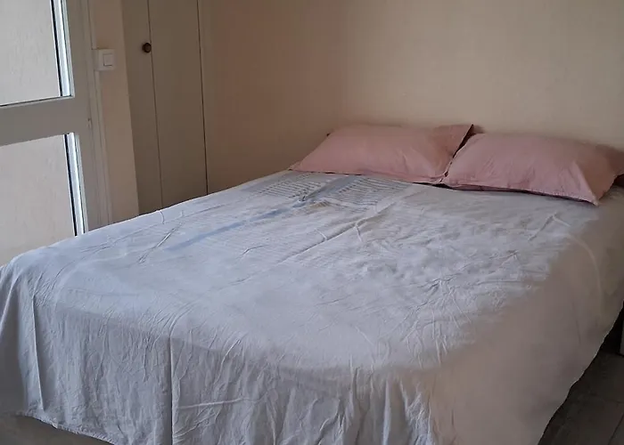 Large&superb Near Paris *